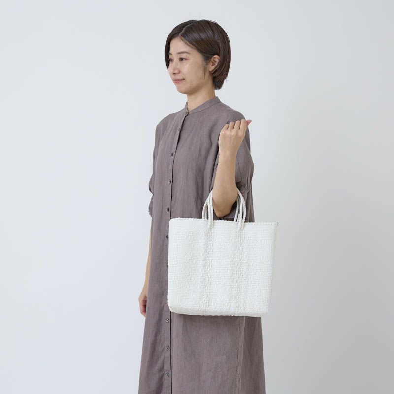 レトラ　バッグ　メルカドバッグ　ROMBO - White (S) MERCADO BAG - ROMBO - White (S) | Letra｜レトラ公式通販