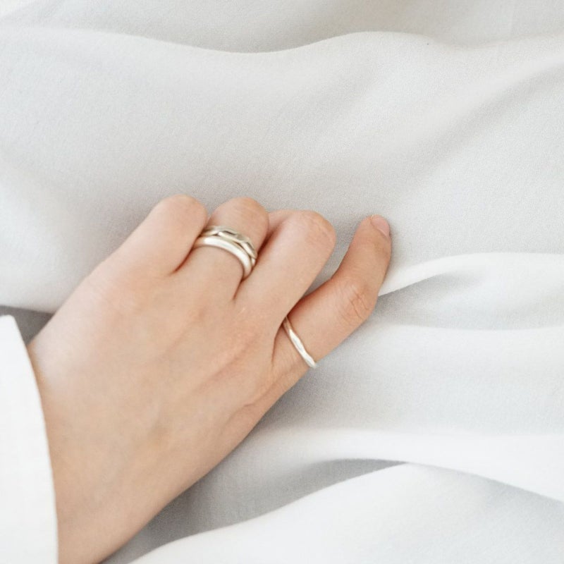 重ね付けもおすすめです(12番は人差し指の商品です)