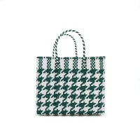 柄のバランスには個体差がございますのでご了承ください。