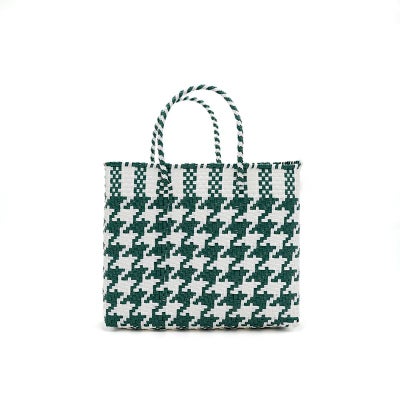 柄のバランスには個体差がございますのでご了承ください。