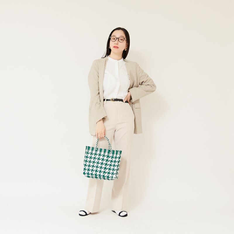 柄のバランスには個体差がございますのでご了承ください。