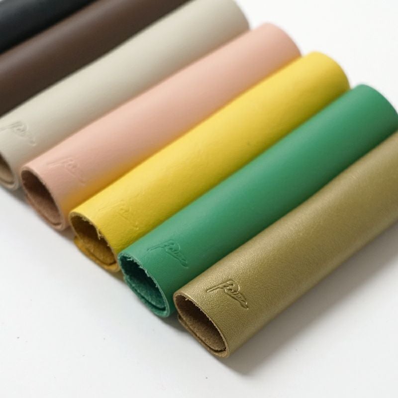 Letraロゴの刻印入りです