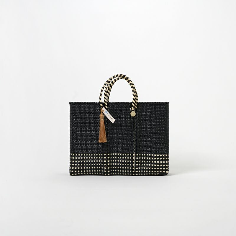 000000003786-01.jpg?size=m&w=