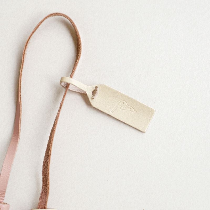 レトラロゴ刻印のタグ付きです