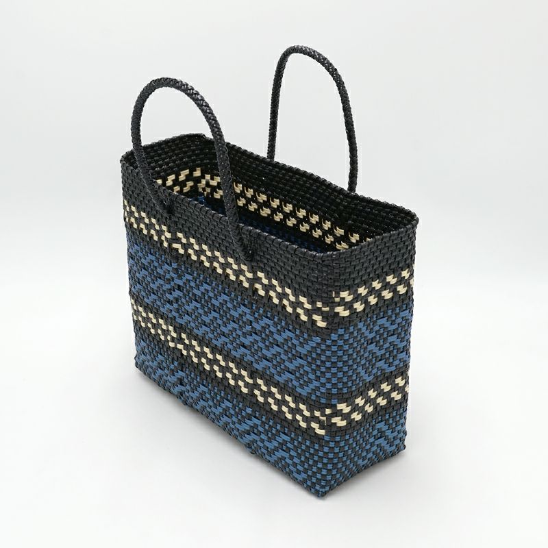 柄のバランスに個体差がございます。※お選びいただけません。