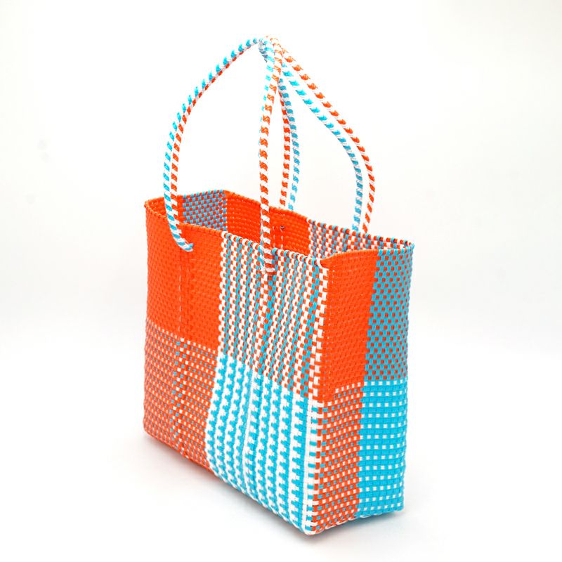 入荷時期によりコードの色に若干の色ブレがございます。ご了承ください。