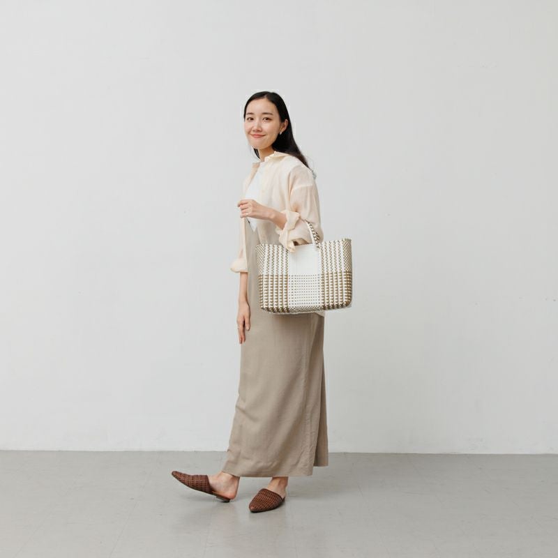 MERCADO BAG - DICE - White / Gold (SHORT S) | Letra｜レトラ公式通販