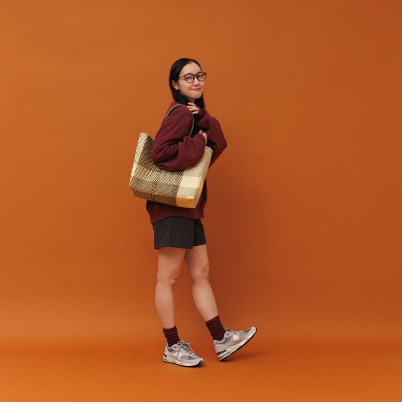 MERCADO BAG - CROSS LINE - LONG HANDLE - Gold / Cream (M) | Letra