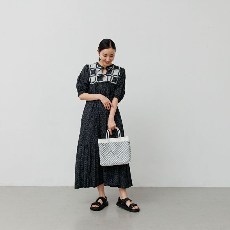 ドデカ　レディース　BLK M MERCADO BAG - TAPETE - White / Silver (XS) | Letra｜レトラ公式通販