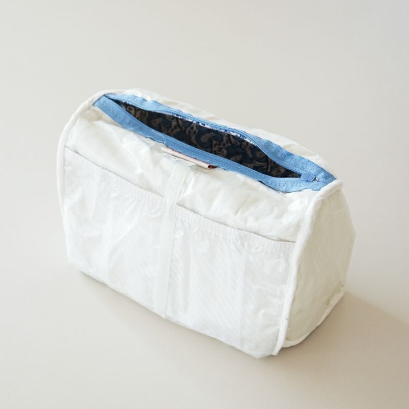 内ポケットが４つ付いています