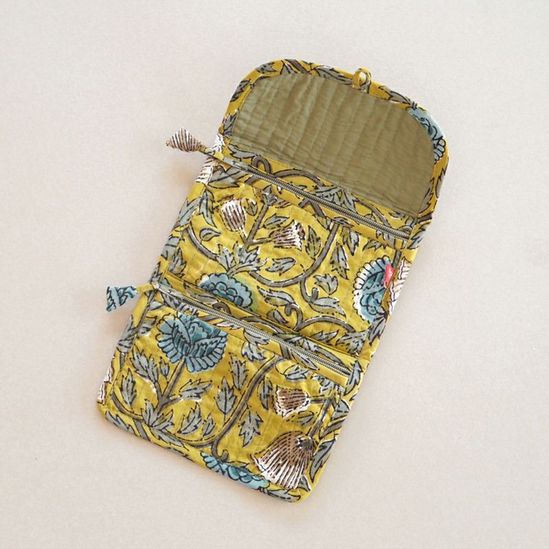 ダブルジッパータイプです