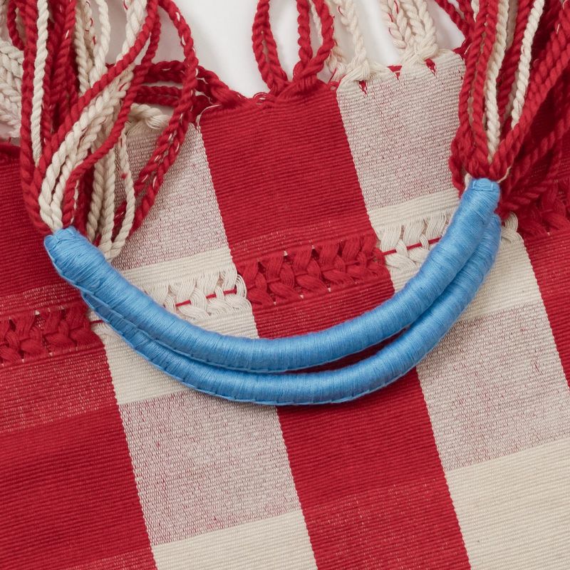 ハンドルは糸を巻き付け作られています