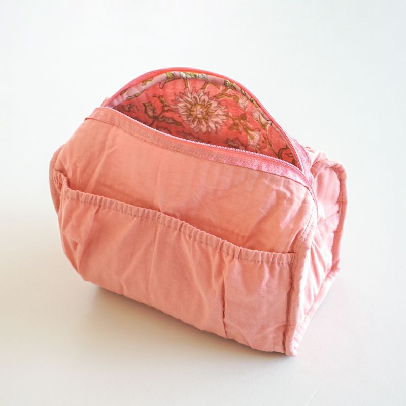 内ポケットが４つ付いています