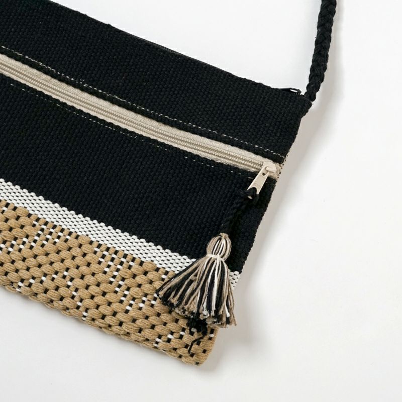 タッセルアップ