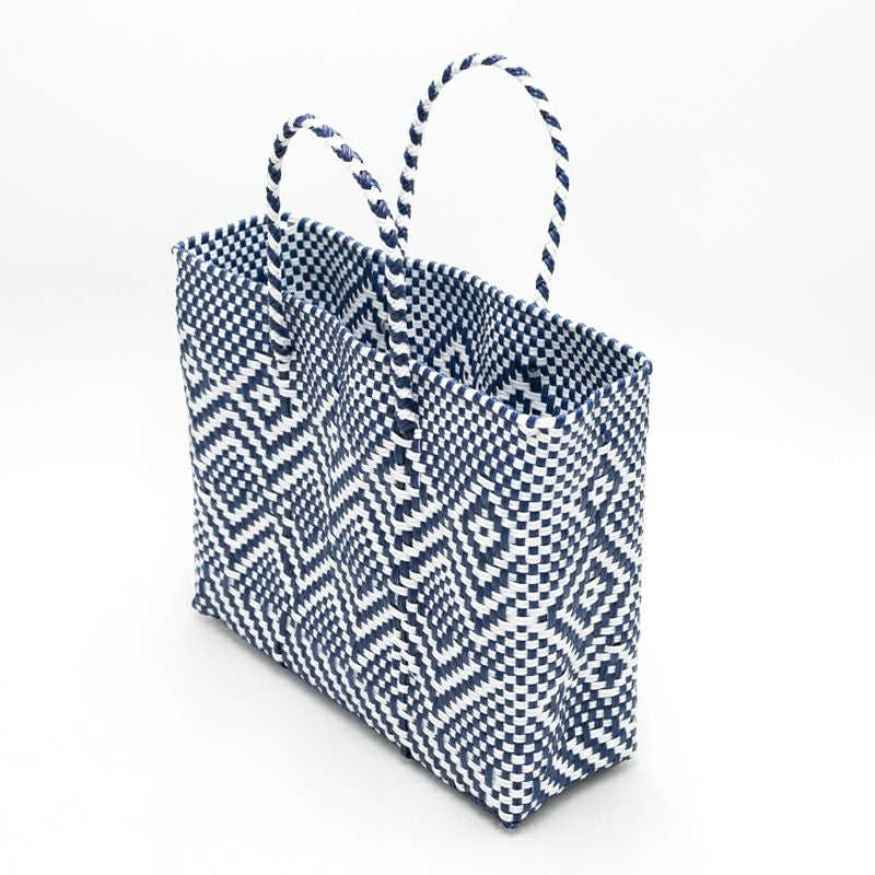 アソートは通常のサイズと異なる場合がございます。