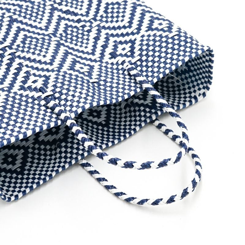 アソートは通常のサイズと異なる場合がございます。