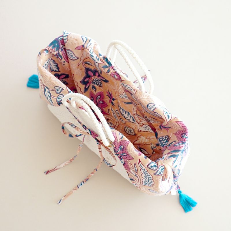 メルカドバッグにぴったりのサイズです