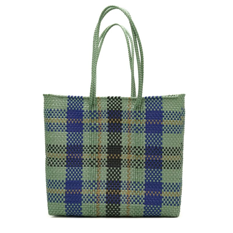 000000005830-01.jpg?size=m&w=