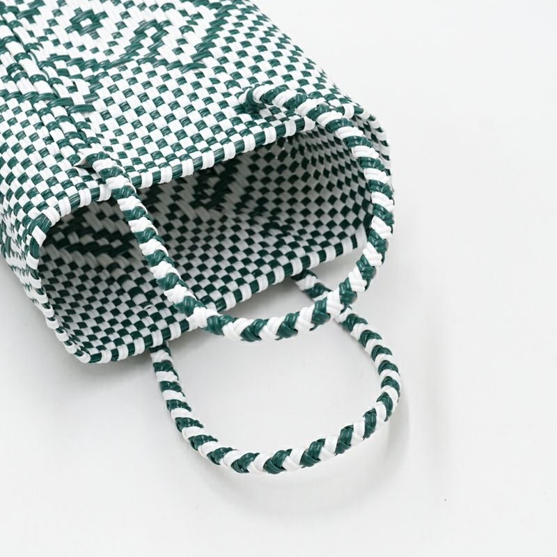 アソートは通常のサイズと異なる場合がございます。