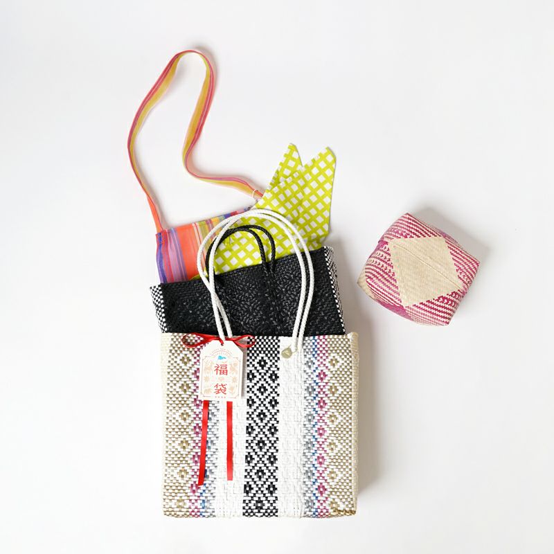 メインのバッグにお入れし、お届けいたします。