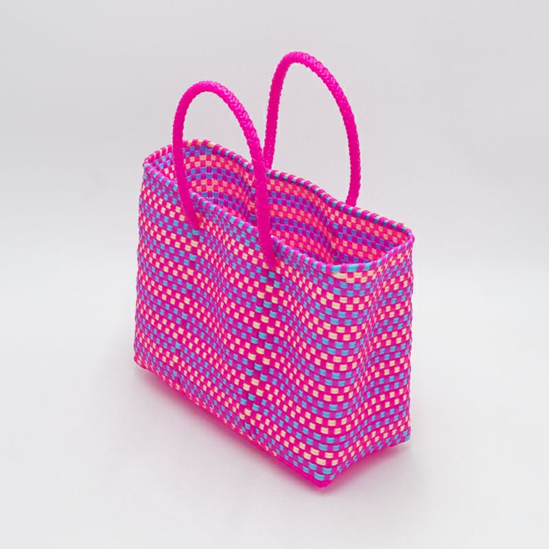 アソートは通常のサイズと異なる場合がございます。