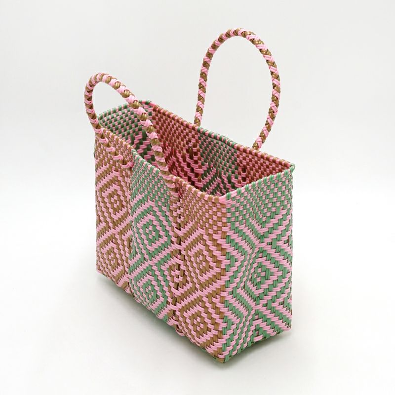 アソートは通常のサイズと異なる場合がございます。