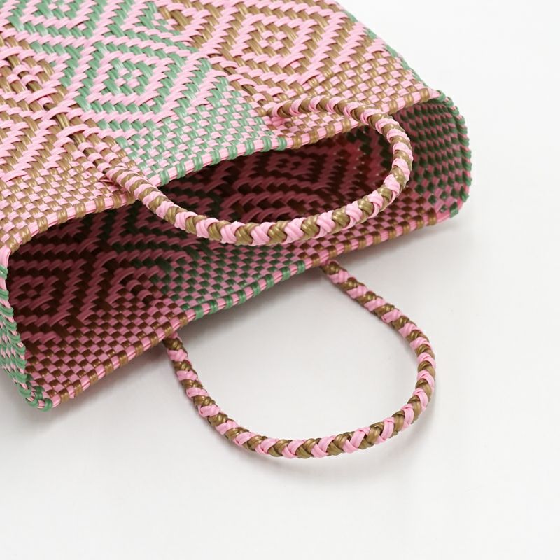 アソートは通常のサイズと異なる場合がございます。