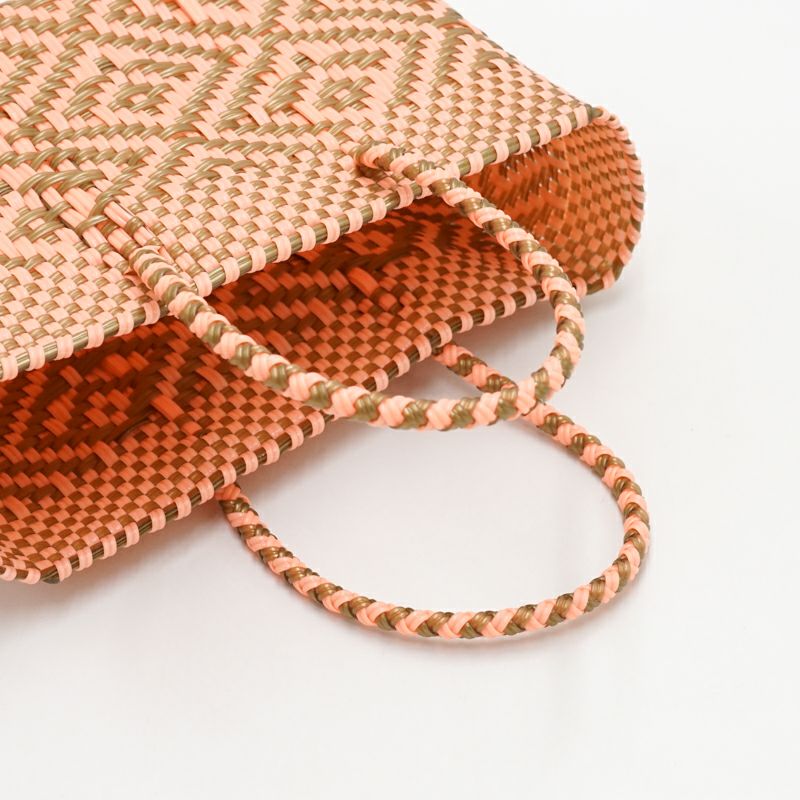 アソートは通常のサイズと異なる場合がございます。