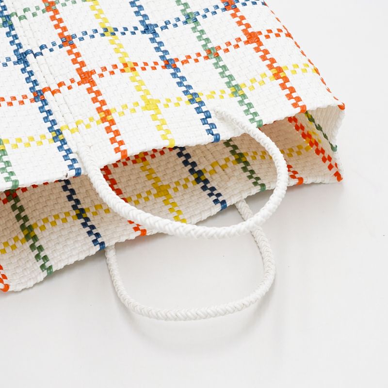 柄のバランスには個体差がございますのでご了承ください。