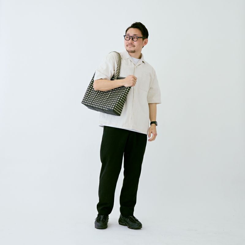 激レア限定7枚黒パグパネル生地　ハンドメイド MERCADO BAG - HOUNDSTOOTH - LONG HANDLE - Black / Cream (M