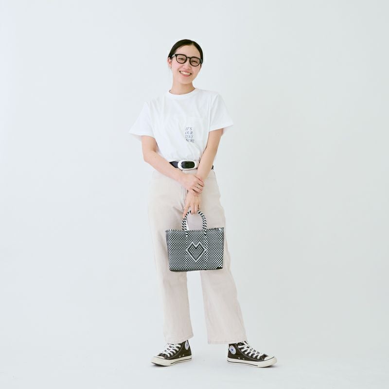 MERCADO BAG - CHICA - CORAZON - Black / White (XXS) | Letra