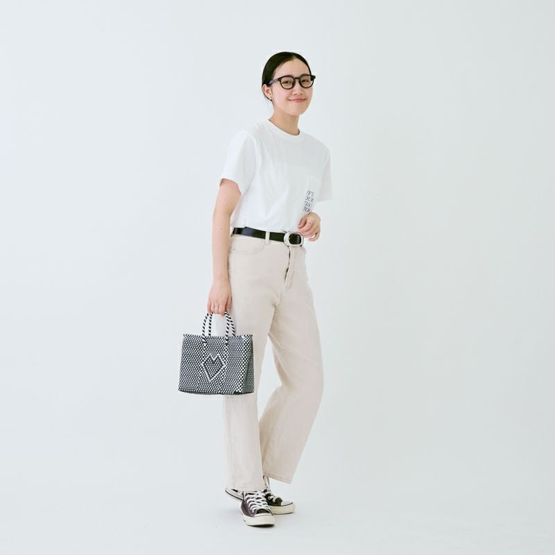 MERCADO BAG - CHICA - CORAZON - Black / White (XXS) | Letra