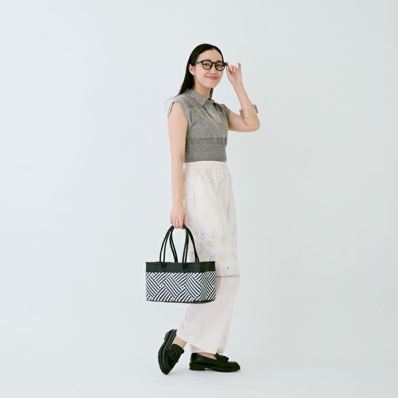 MERCADO BAG - CHIWAWA STYLE - TAPETE - Black / White | Letra