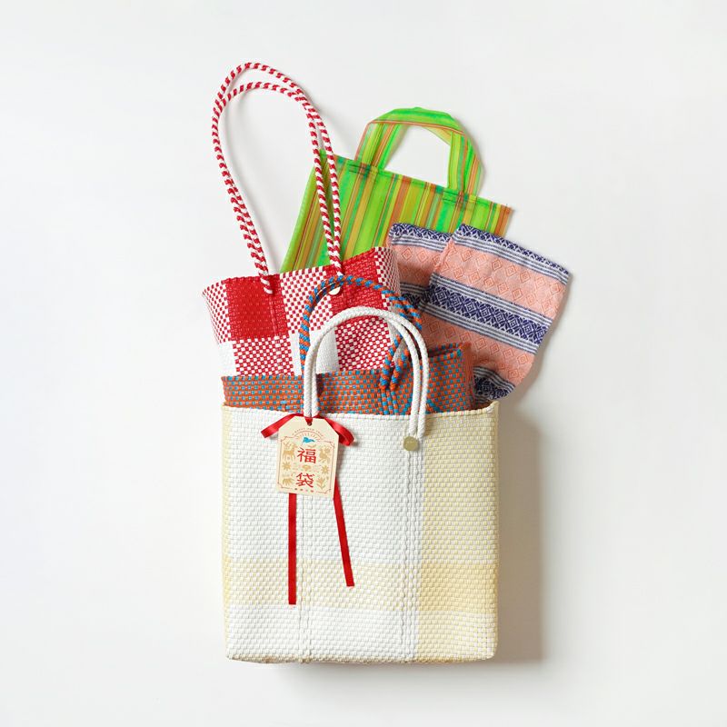 メインのバッグにお入れし、お届けいたします。