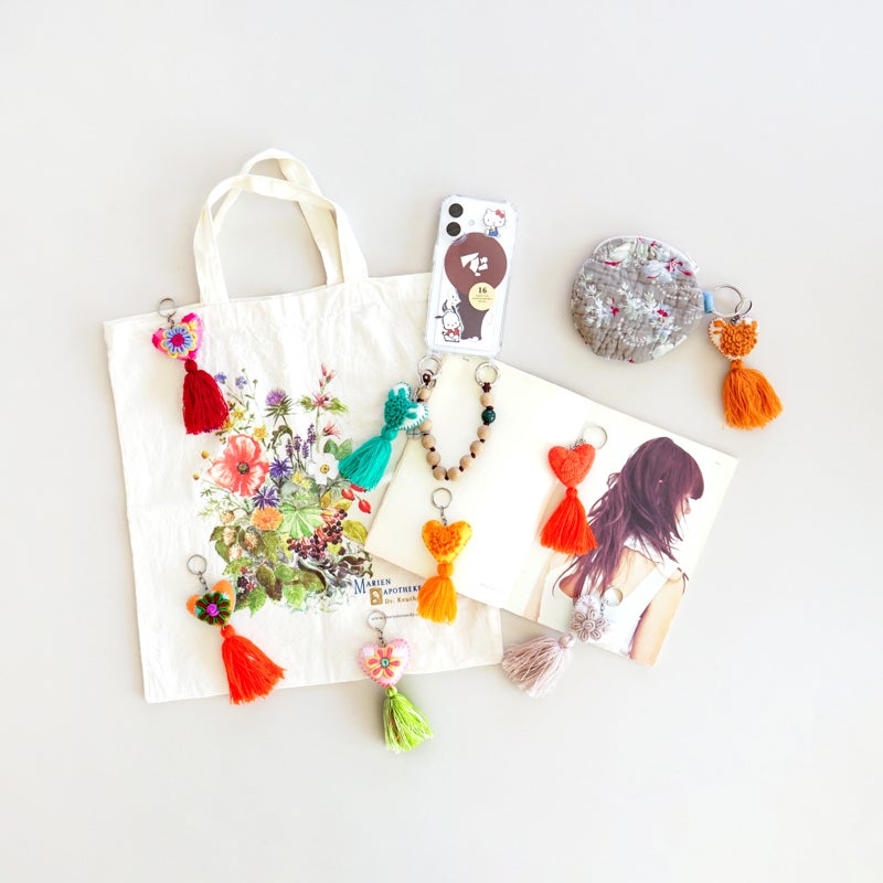 HEART CHARM 2026 - Black ASSORT - (key ring type) | Letra｜レトラ