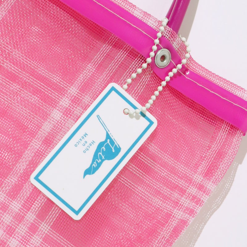 すべてのMESH BAGに紙製のチャームを着けてお届けします
