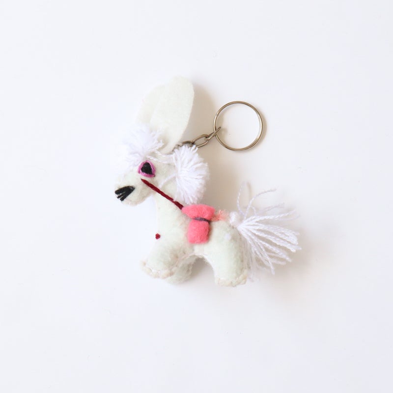 白い鹿と花の刺繍チャーム ANIMALITO CHARM 2026 - 46 - (key ring type) | Letra｜レトラ公式通販