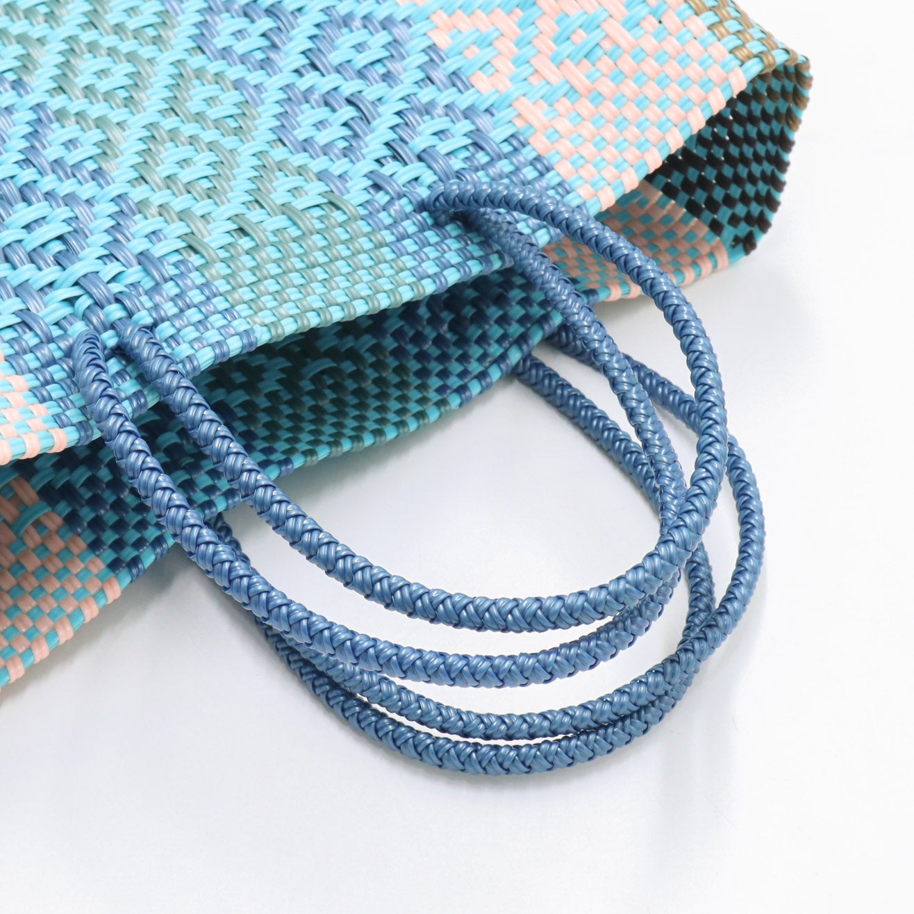 MERCADO BAG - PLAYFUL COLOR ASSORT | 26 vol.03- 29 (S) | Letra